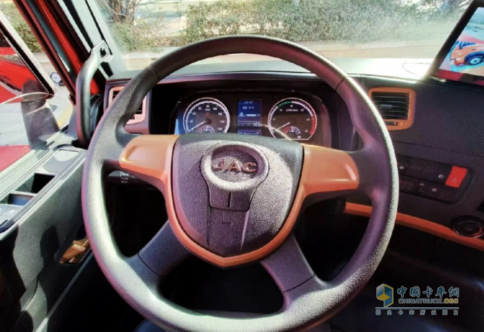 “廂”當(dāng)有力，格爾發(fā)A5L 9.8米雙飛翼載貨車跑贏快遞快運