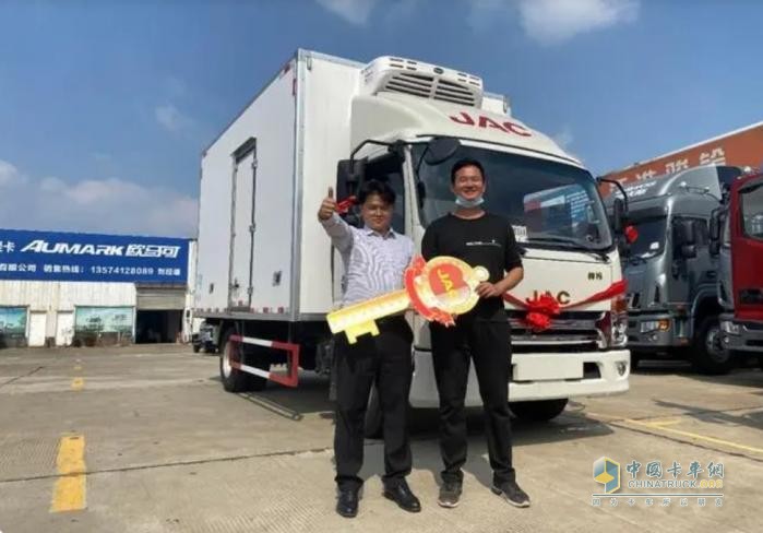 以品質(zhì)加持 ，安康E系列發(fā)動機拿下“值得用戶信賴節(jié)油發(fā)動機”大獎