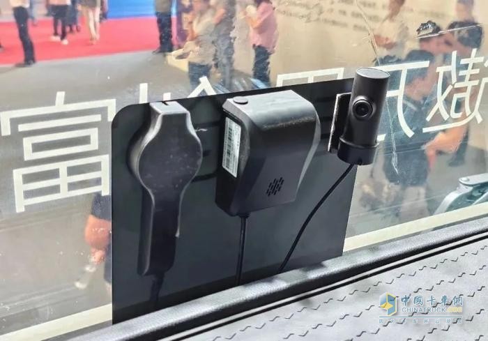 39.99萬元買630馬力燃氣車 還送一臺奇瑞冰淇淋！看奇瑞商用車全新“金鳳凰”重卡