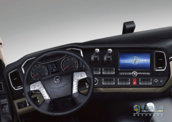 大運(yùn)N8V 3.0版 LNG牽引車優(yōu)化升級——用戶都說好！