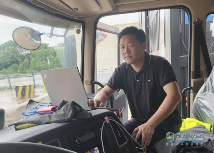 周德國：親情服務(wù)無盲點(diǎn)，漢馬科技全心全意為客戶解決難題