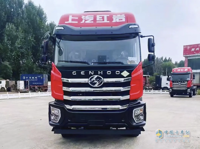 “氣”場全開！紅巖杰虎H6 LNG牽引車助力卡友們高效運營！