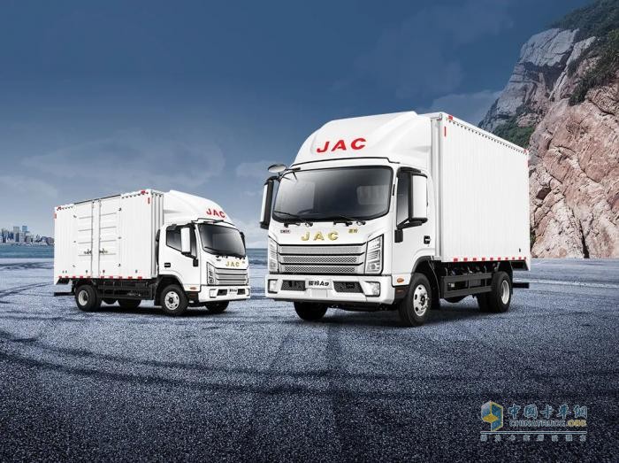 駿鈴A系斬獲“2025優(yōu)秀保值率車型” 5A標(biāo)準(zhǔn)引領(lǐng)行業(yè)價(jià)值新革命