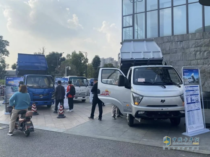 再次實現(xiàn)突破與創(chuàng)新 飛碟締途X3小金牛自卸車成都推介會斬獲6臺訂單