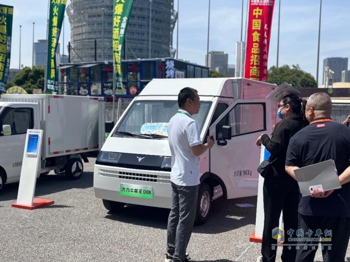 大力牛魔王新能源物流車亮相鄭州糖酒會(huì) 精準(zhǔn)匹配城配需求受矚目