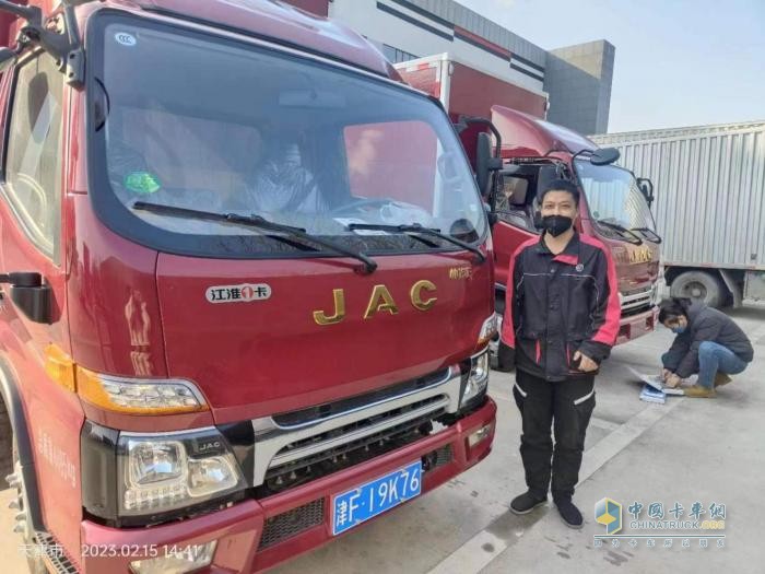 輕卡行業(yè)第一大單！江淮1卡獨(dú)家中標(biāo)順豐速運(yùn)2300輛訂單