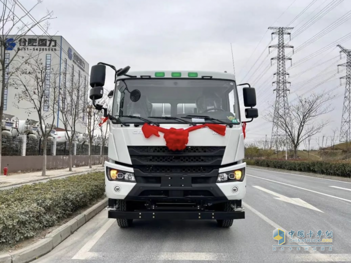 硬核來襲 星馬輕騎兵攪拌車，高效創(chuàng)富的利器