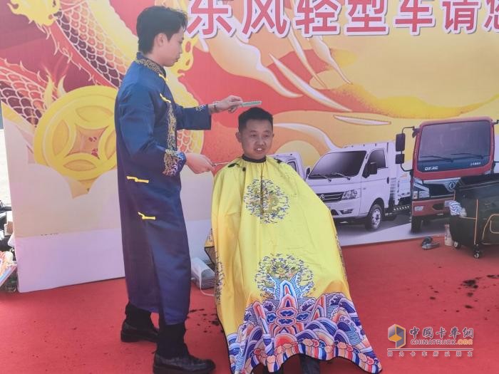 六年陪伴，東風(fēng)途逸T5走進(jìn)一個(gè)人的心里