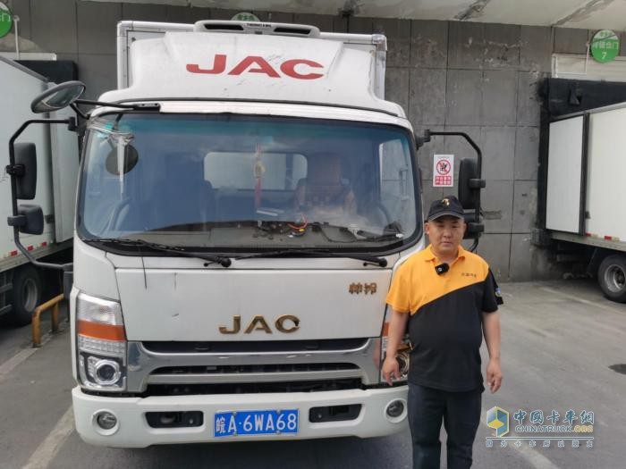 江淮1卡“物產(chǎn)中國 百萬同行”活動首站正式發(fā)車，攜手老鄉(xiāng)雞助力鄉(xiāng)村振興