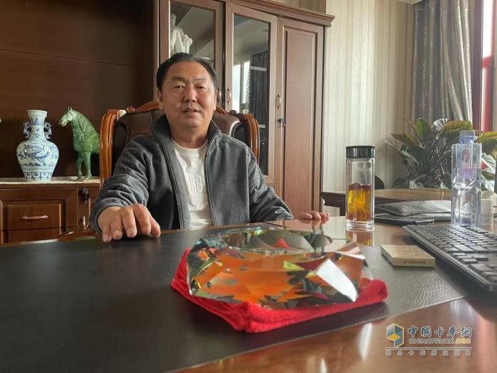 蘭州大客戶老于：?；愤\(yùn)輸我信賴中國重汽汕德卡