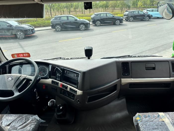 自重僅10.1 噸，每年節(jié)電9萬(wàn)元，乘龍H5純電牽引車(chē)的創(chuàng)富硬實(shí)力