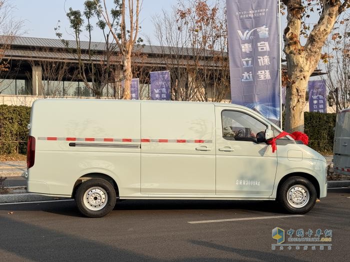 輕型商用車率先“油電反轉(zhuǎn)”！格局如何變化？