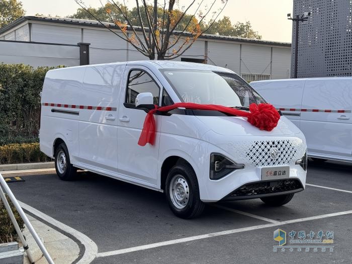 輕型商用車率先“油電反轉(zhuǎn)”！格局如何變化？