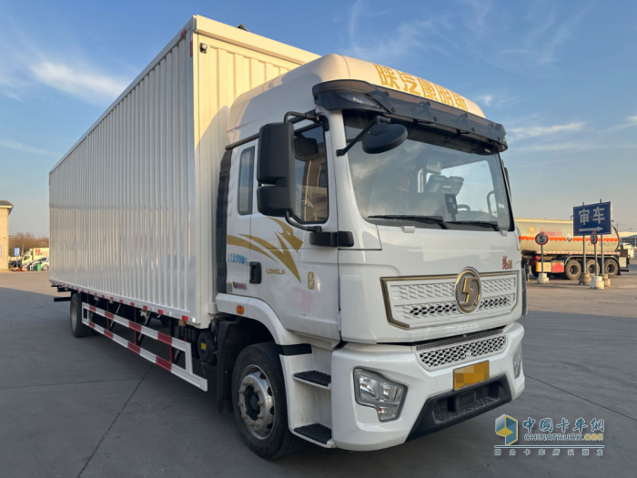 短駁汽車零部件運輸，龍驥載貨車更懂行！