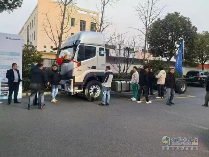 歐航R系列7.0L中卡長(zhǎng)三角區(qū)域上市 高效動(dòng)力鏈助推物流裝備升級(jí)