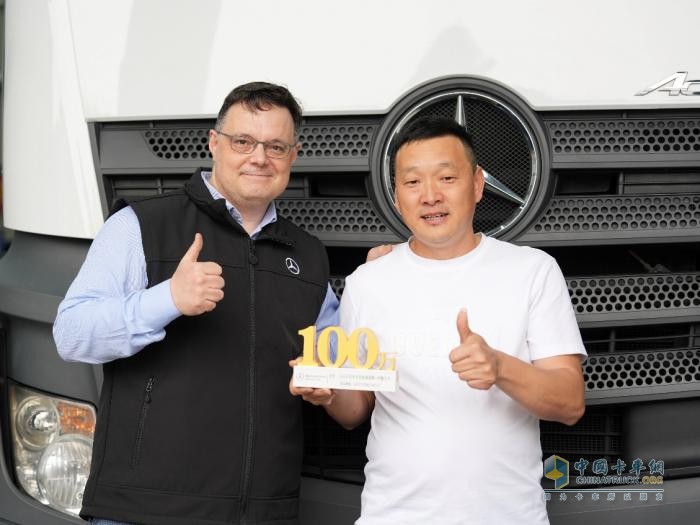 780個日夜狂飆100萬公里！梅賽德斯-奔馳卡車本土化產(chǎn)品首臺百萬公里在粵達(dá)成