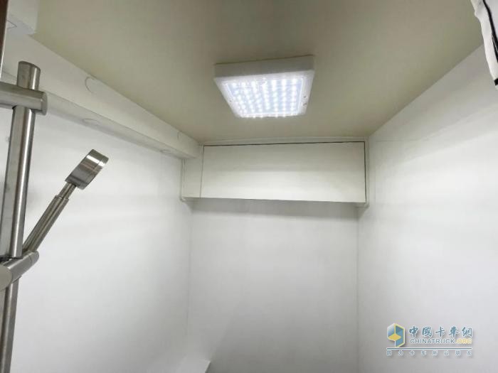 只要20.98萬，一汽解放虎6G新能源房車！怠速20分鐘發(fā)10度電！