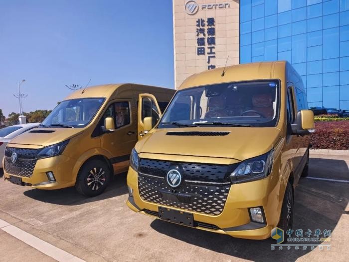 圖雅諾X8城市客車交付景德鎮(zhèn)江南機場快線，開啟智慧出行新篇章