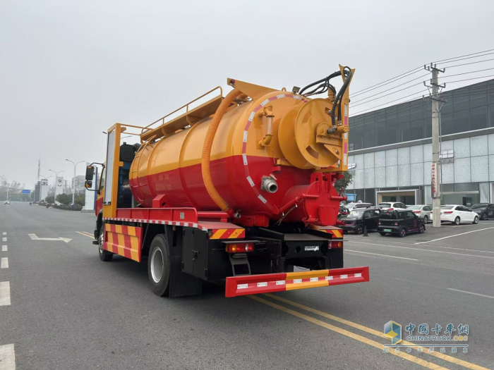 國補至高8.5萬，乘龍M3清洗吸污車市政環(huán)衛(wèi)品質可靠之選