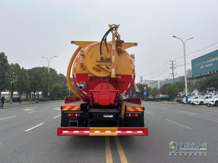 國補至高8.5萬，乘龍M3清洗吸污車市政環(huán)衛(wèi)品質可靠之選