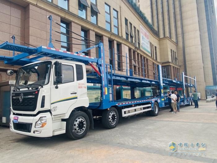 轎運(yùn)大馬力新品正式發(fā)布！東風(fēng)商用車全國巡展火熱啟程 護(hù)航高效物流