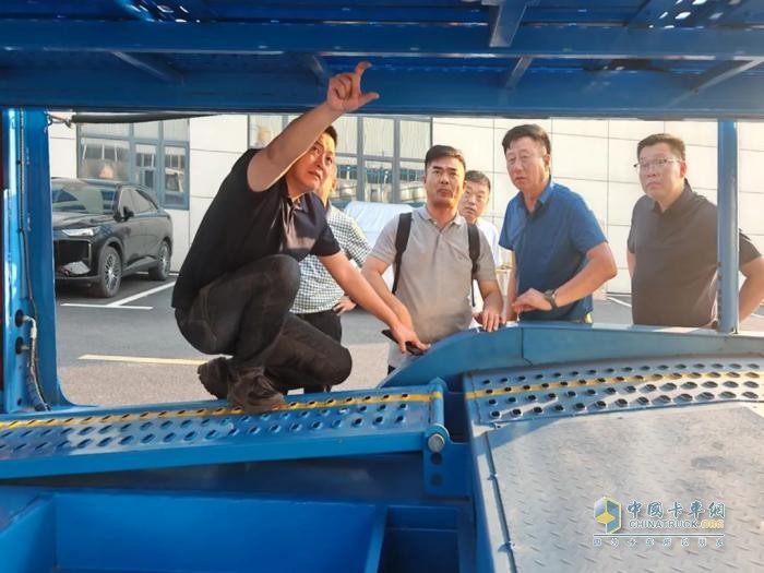 收獲線索600+ 意向訂單300+ 東風(fēng)商用車轎運(yùn)大馬力新品全國巡展完美收官