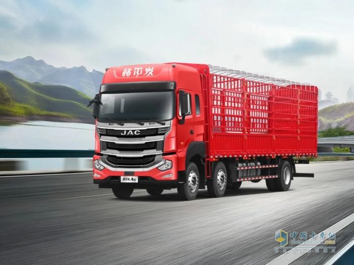 江淮格爾發(fā)A5 6×2載貨車出征，護(hù)航田間到餐桌的鮮活
