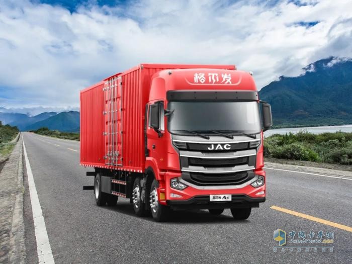 江淮格爾發(fā)A5 6×2載貨車出征，護(hù)航田間到餐桌的鮮活