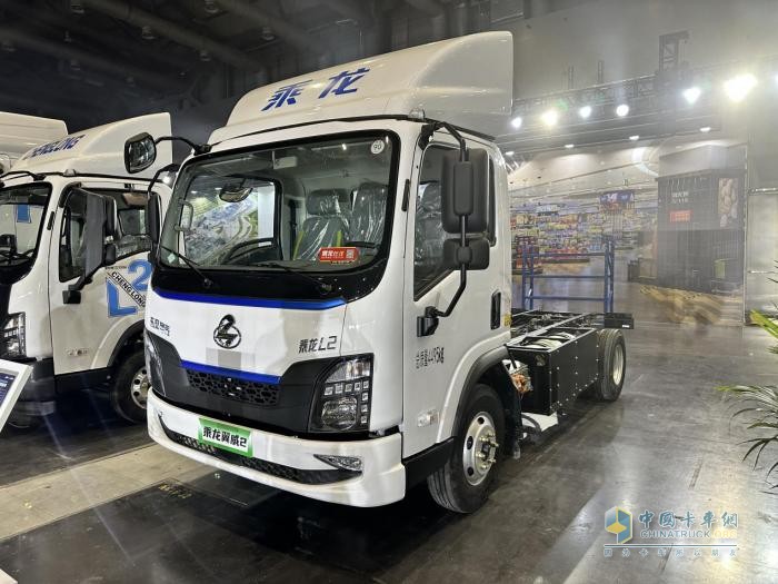 580km高續(xù)航 百公里氣耗≤6.67kg，乘龍翼威2 CNG增程輕卡來襲！