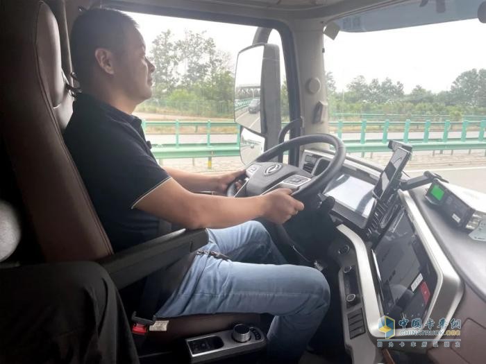 東風商用車：強強聯(lián)合 樹立標桿 智能輔助駕駛重卡試乘試駕品鑒會在西安舉辦