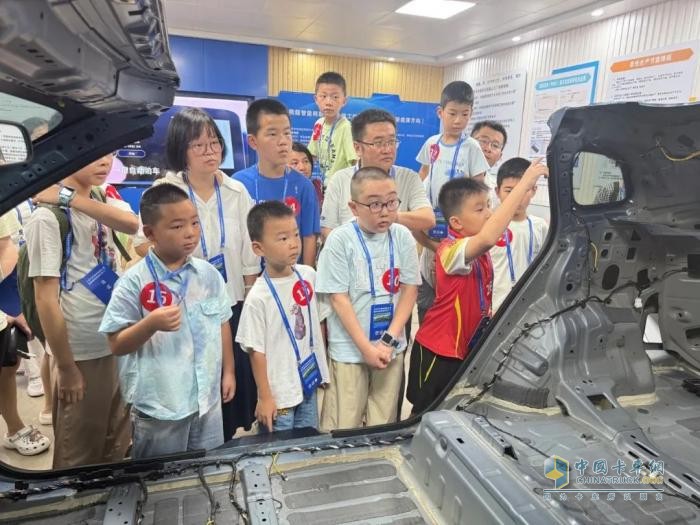 解鎖江鈴汽車智造密碼，共赴親子研學(xué)之旅