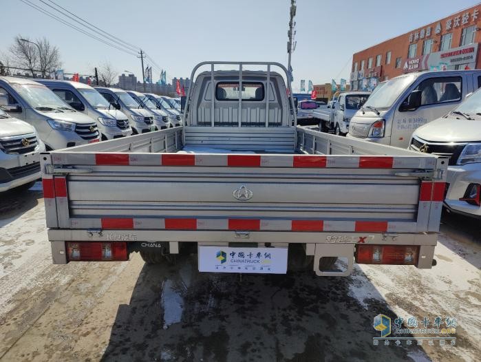 外觀靚、動力強、能省錢，長安跨越王X7CNG成年輕人創(chuàng)業(yè)首選！