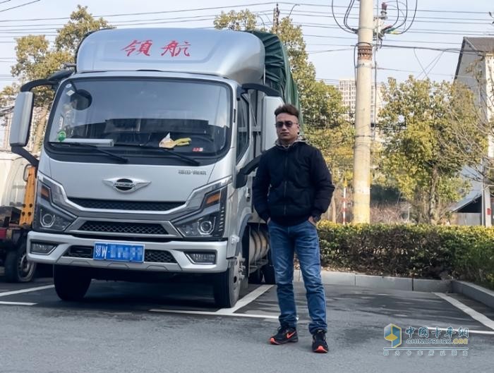 燃?xì)廛?chē)初體驗(yàn) 湖北卡友贊領(lǐng)航大G-LNG輕卡是省錢(qián)實(shí)力派