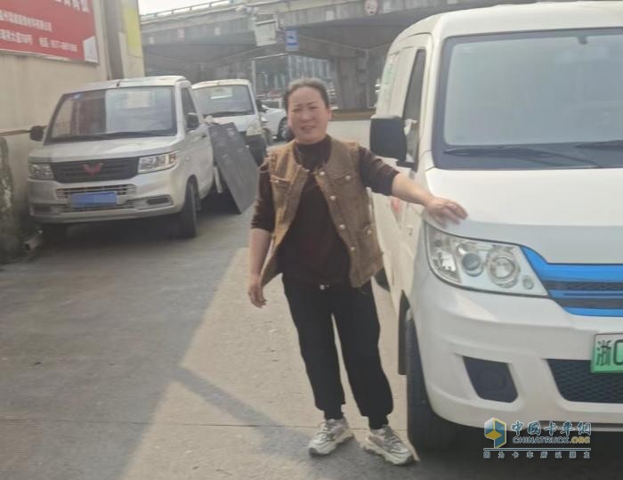 開瑞車主毛菊：做貨運(yùn)行業(yè)的巾幗英雄
