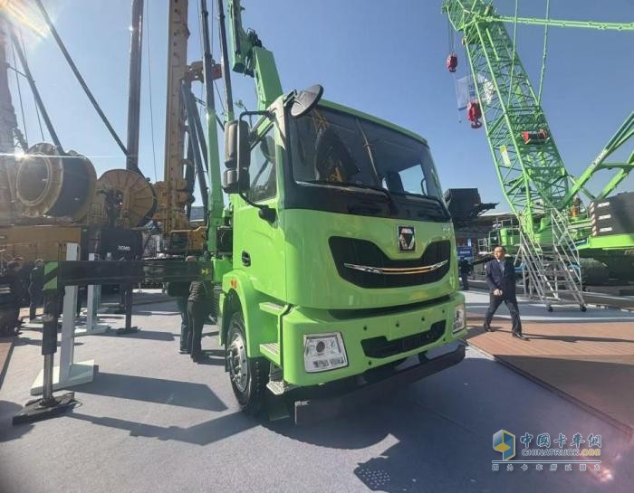 發(fā)力工程機械，注入綠色動能-bauma CHINA 2024上海寶馬展上的微宏“芯”能量