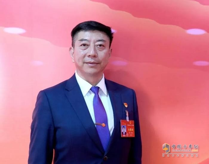 全國人大代表、江鈴汽車首席技師劉輝：建議多措并舉激發(fā)汽車消費潛力
