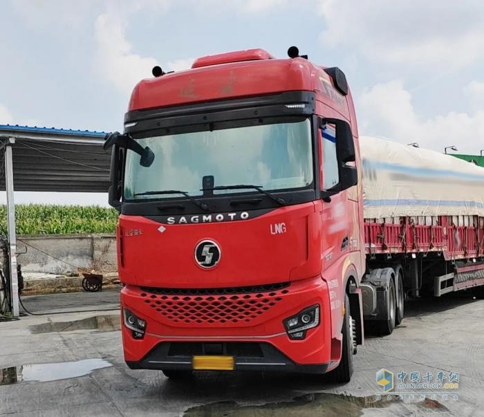 惠老板找到長途快車道！延安S700+康明斯15N天然氣發(fā)動(dòng)機(jī)送綠通上“鮮”速