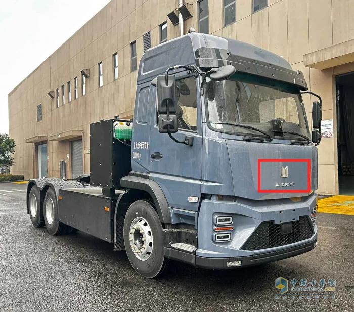 汕德卡G7S危險品整車吸睛 慶鈴擁抱AI時代 393批公告有28款牽引車上榜