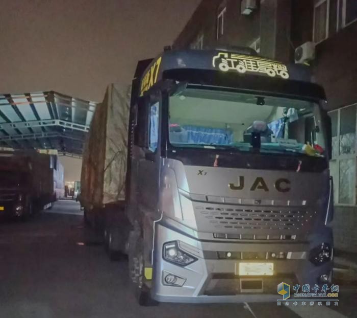 為什么換車偏愛江淮星耀X7牽引車？崔老板一語道破