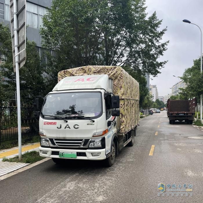 一個(gè)河北人的春城貨運(yùn)經(jīng)：電車倒短，精算人生