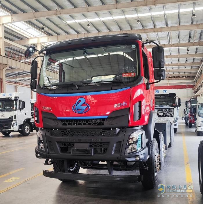 乘龍600度電H5 8X4純電自卸車