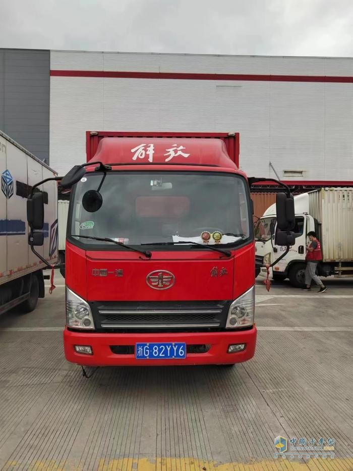 一年來多次批量復購解放輕卡，這家杭州物流公司看中了啥？   
