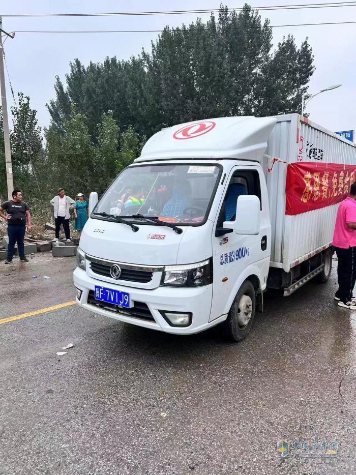 天災(zāi)無情人有情，東風(fēng)途逸李師傅、樊先生挺身而出助力抗洪救災(zāi)