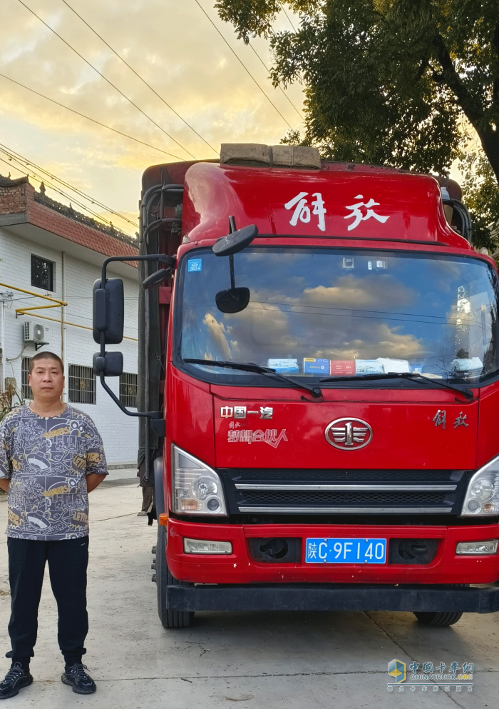 走最難最險的路！他與解放虎VH在“掛壁公路”上盤旋