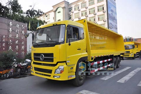 東風(fēng)天龍啤酒專用運輸車