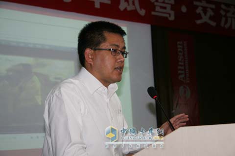 艾里遜變速箱公司卡車銷售高級(jí)經(jīng)理?xiàng)钸\(yùn)生