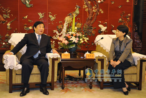 山東重工集團(tuán)董事長譚旭光率團(tuán)隊(duì)到濰柴揚(yáng)州業(yè)務(wù)板塊考察調(diào)研