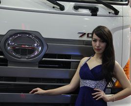 廣州車(chē)展廣汽日野高品質(zhì)卡車(chē)受矚目