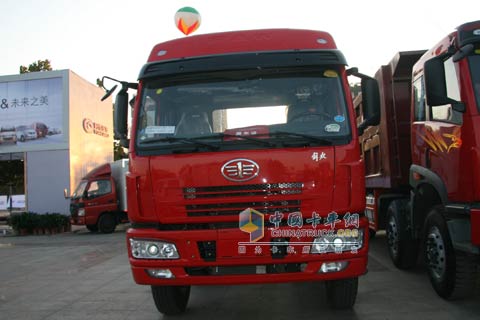 解放牽引車(chē)