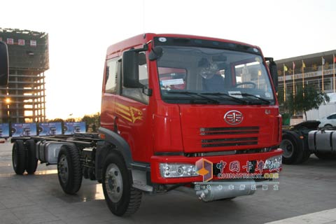 解放牽引車(chē)
